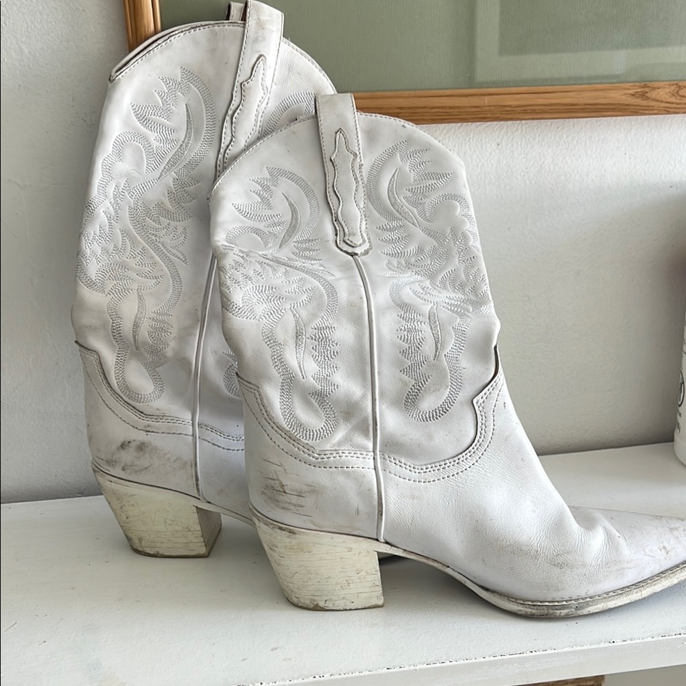 Jeffrey Campbell White Heeled Boots with Intricate Stitching